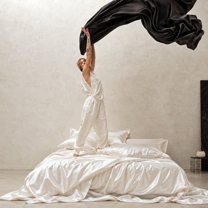 SILKED™ Bedsheet Set